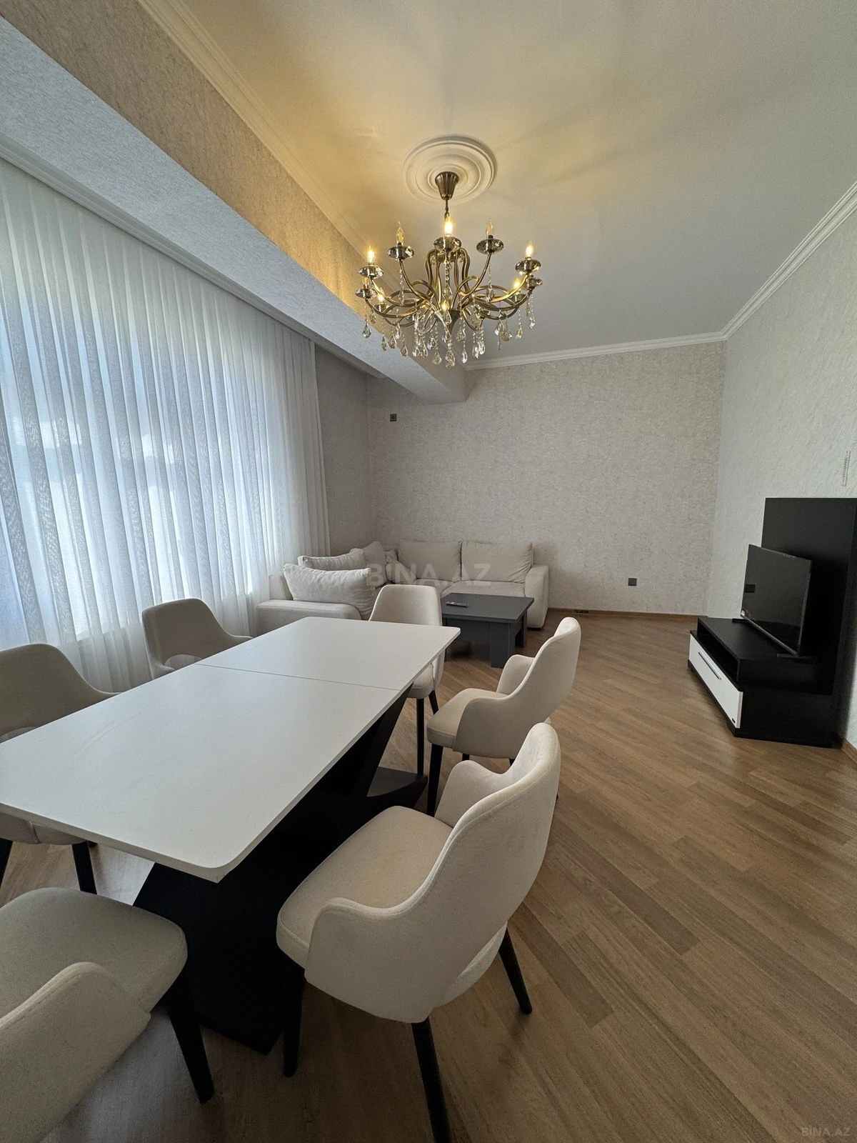 Kirayə verilir 3 otaqlı mənzil 120 m²