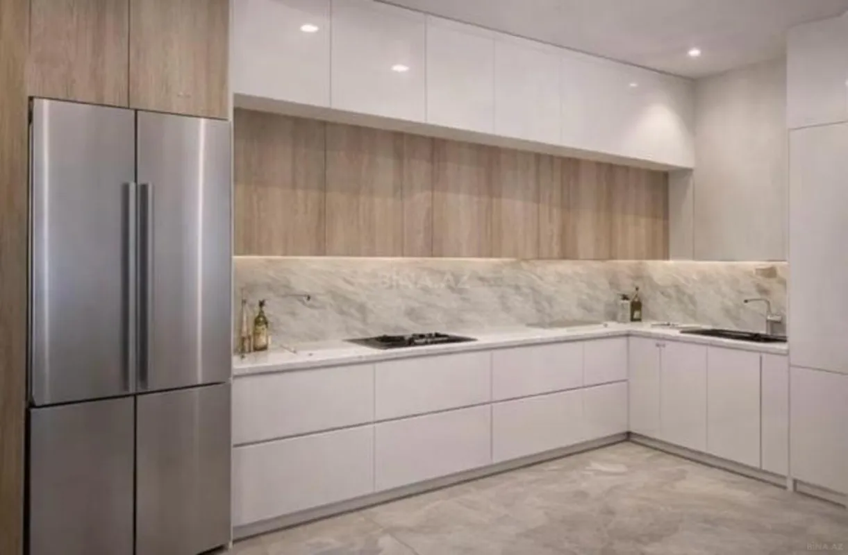 Kirayə verilir 3 otaqlı mənzil 150 m²