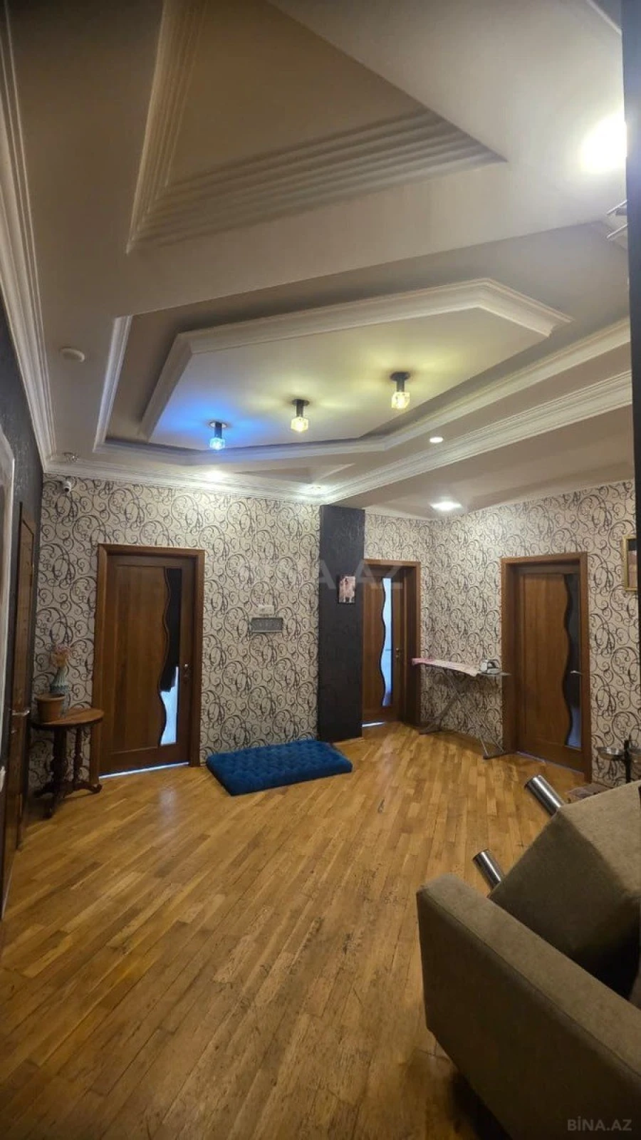 Satılır 3 otaqlı mənzil 125 m²