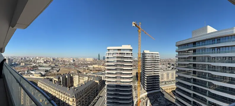 Satılır 4 otaqlı mənzil 190 m²