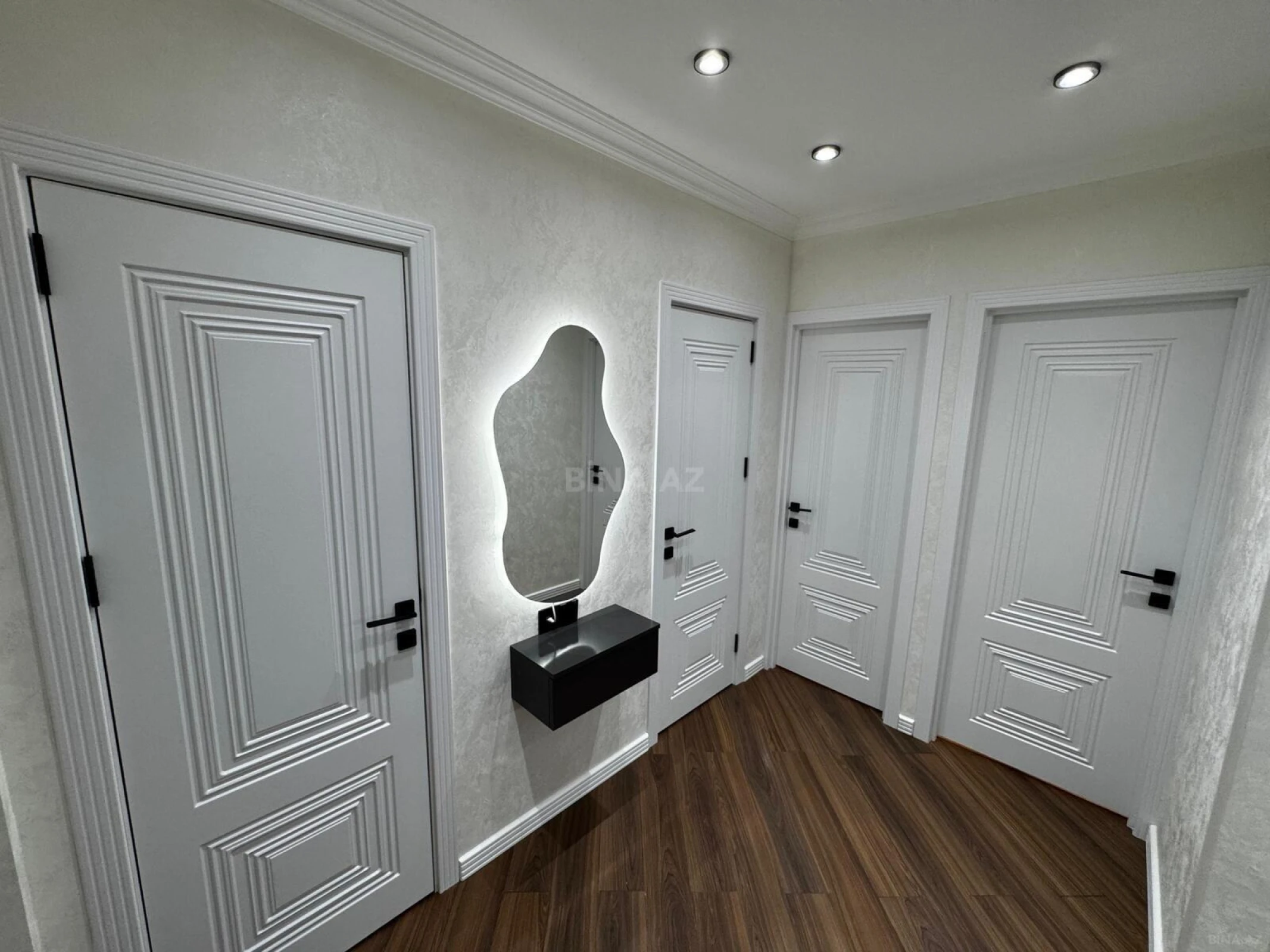 Satılır 2 otaqlı mənzil 65 m²