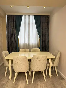 Kirayə verilir 2 otaqlı mənzil 70 m²