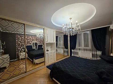 Satılır 3 otaqlı mənzil 135 m²