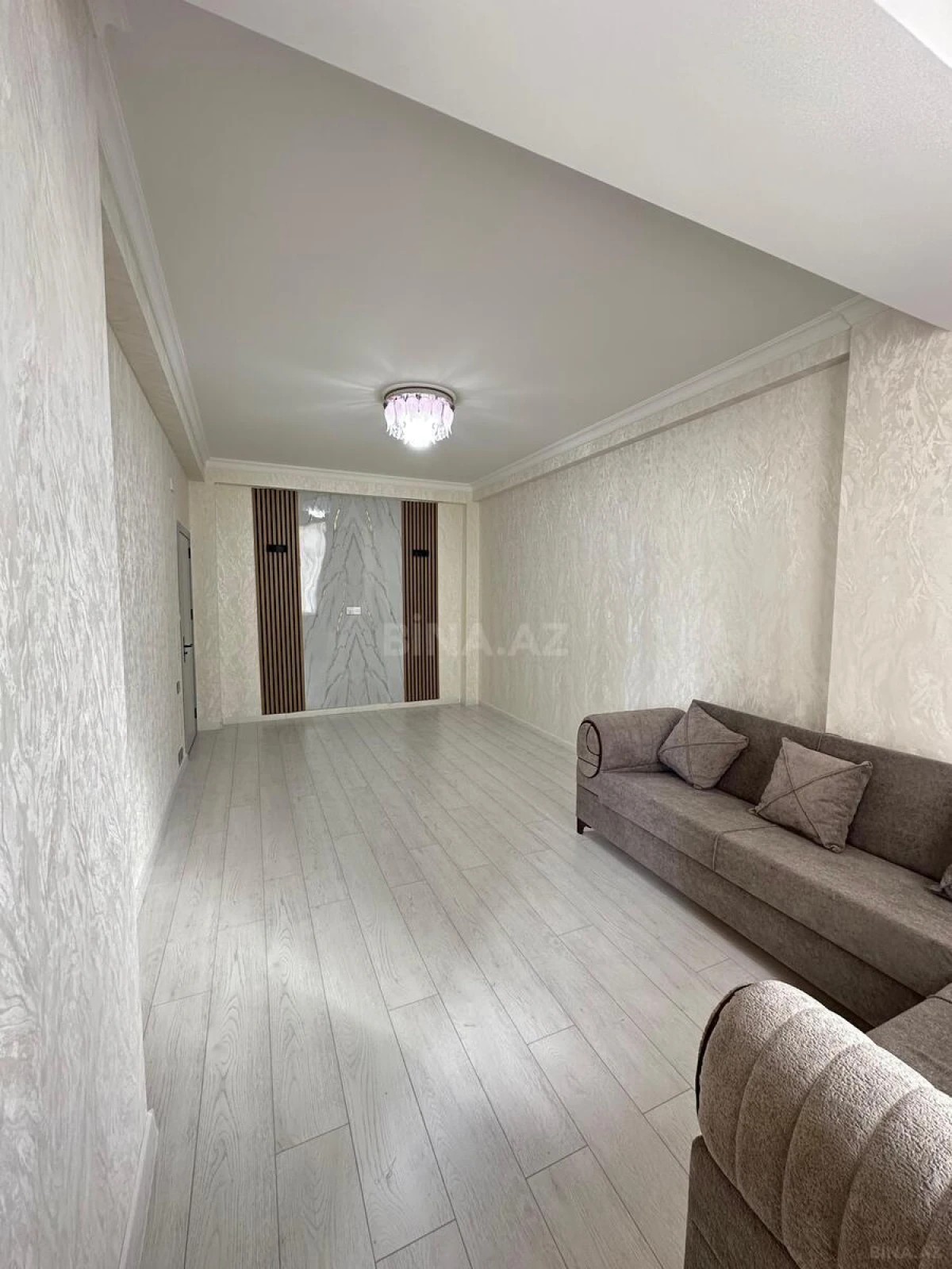 Satılır 2 otaqlı mənzil 70 m²