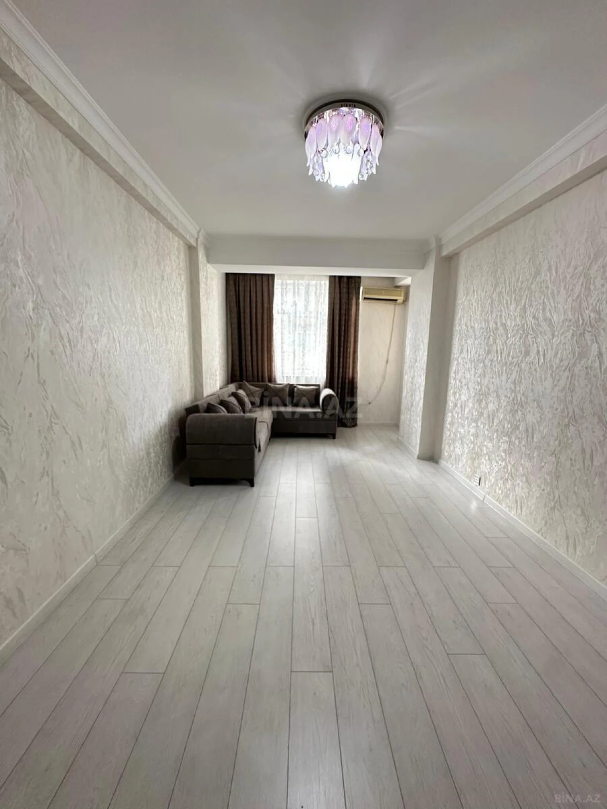 Satılır 2 otaqlı mənzil 70 m²