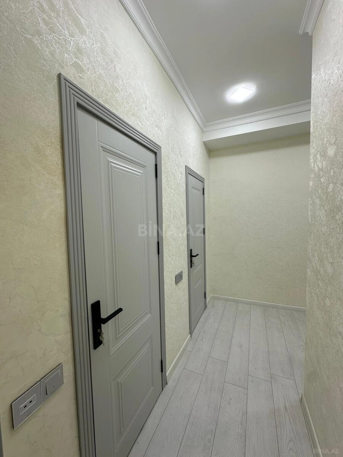 Satılır 2 otaqlı mənzil 70 m²