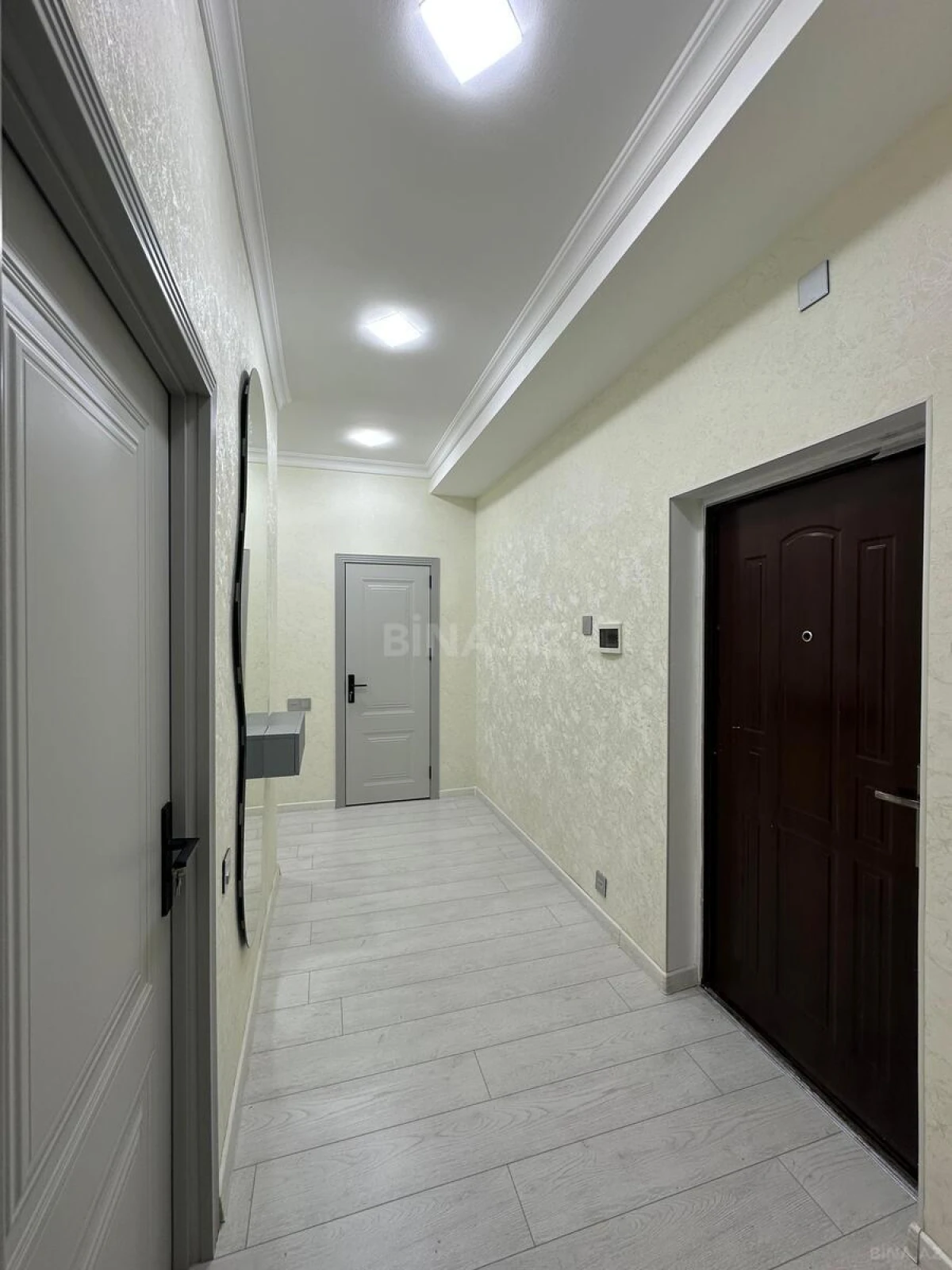 Satılır 2 otaqlı mənzil 70 m²