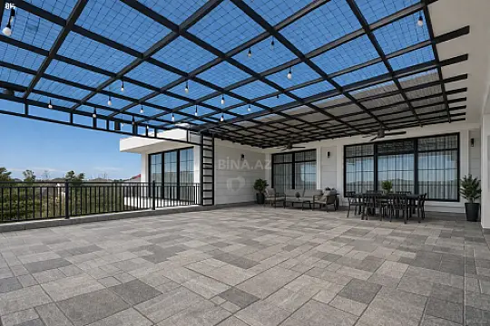 Satılır 9 otaqlı həyət evi 2000 m²
