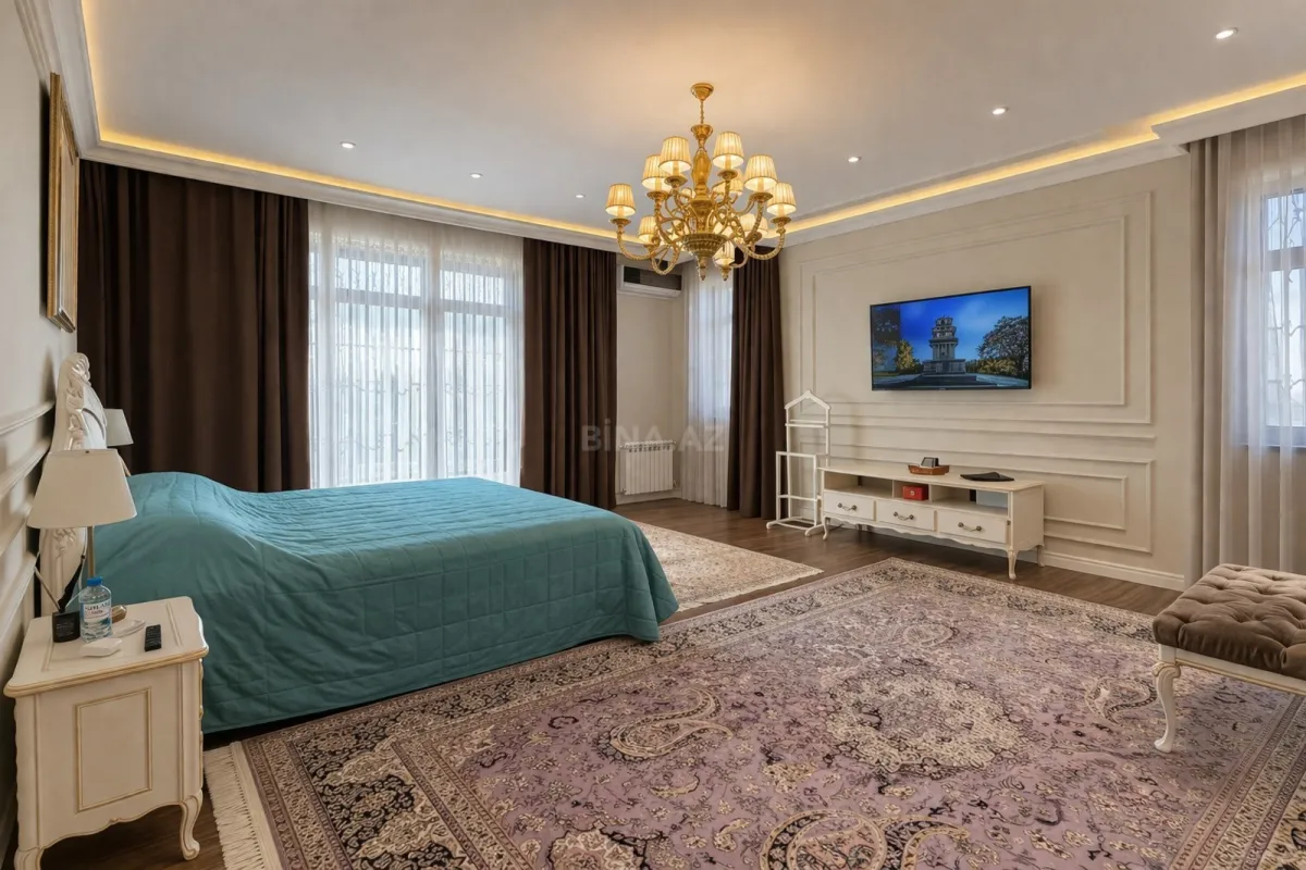Satılır 9 otaqlı həyət evi 2000 m²