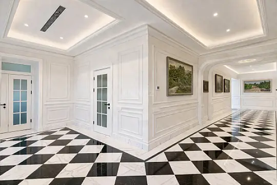 Satılır 9 otaqlı həyət evi 2000 m²