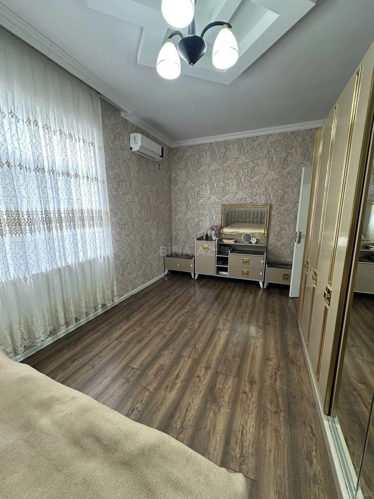 Satılır 4 otaqlı həyət evi 155 m²