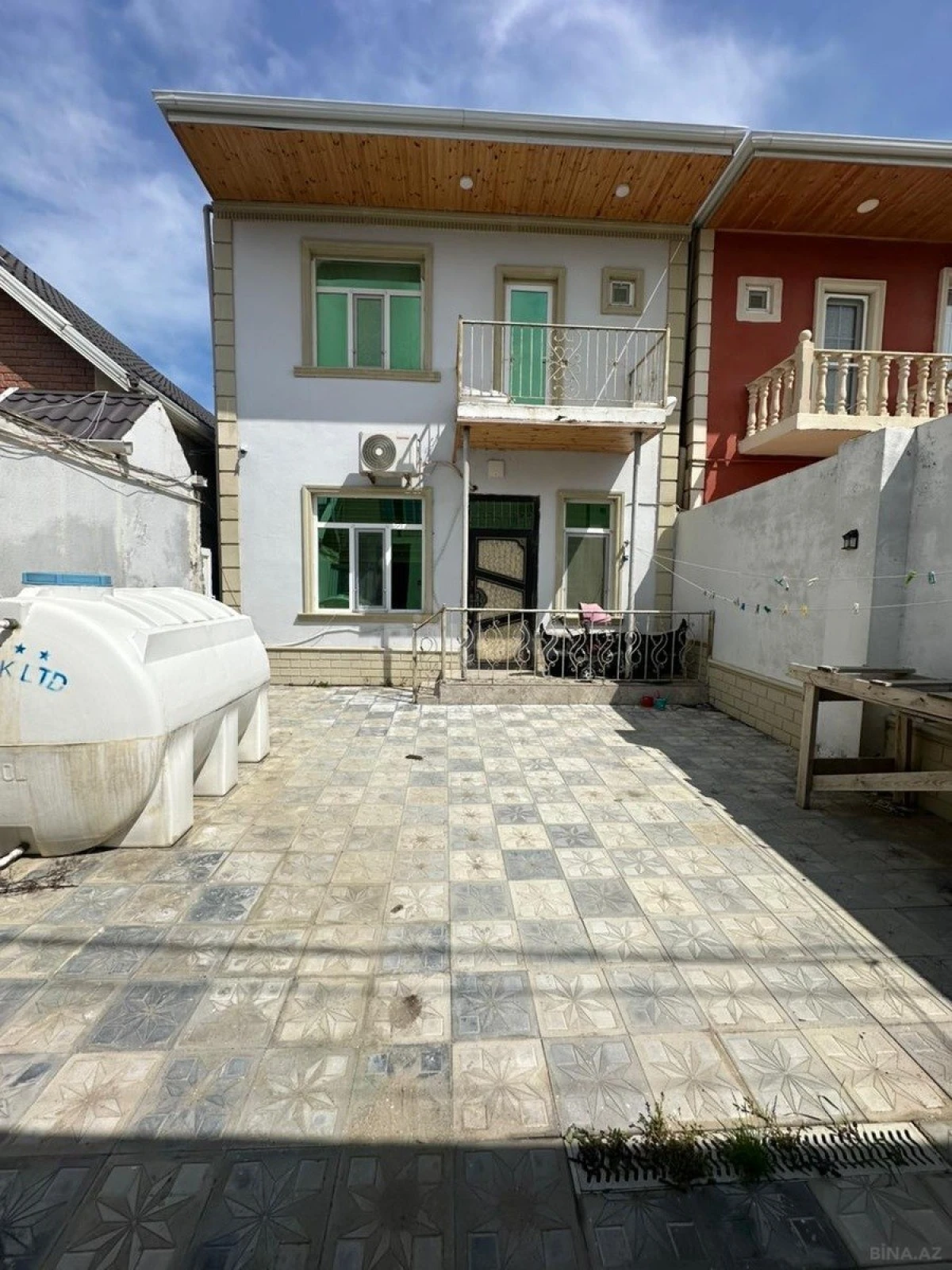 Satılır 4 otaqlı həyət evi 155 m²