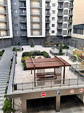Satılır 4 otaqlı mənzil 146 m²