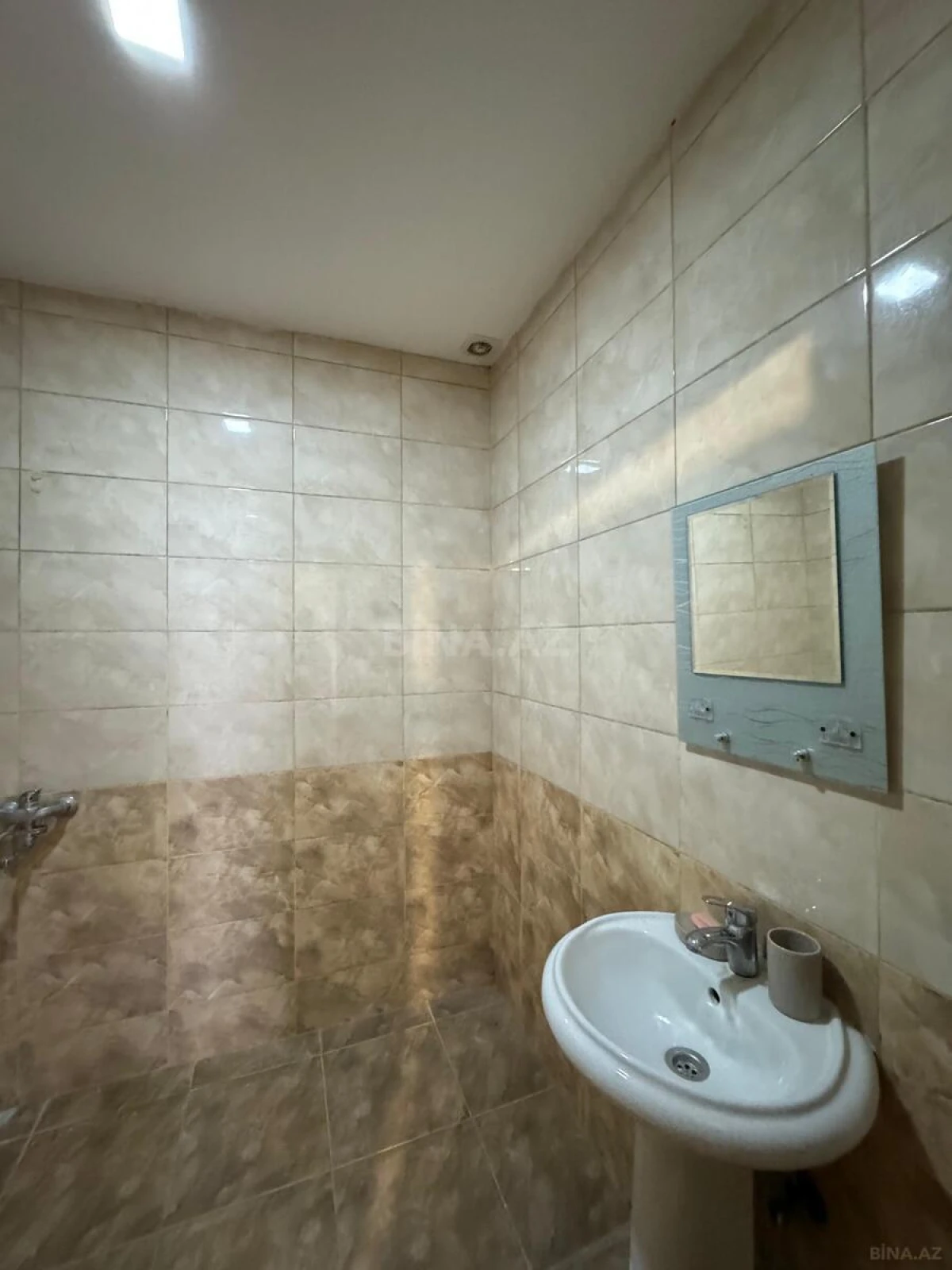 Kirayə verilir 3 otaqlı mənzil 120 m²