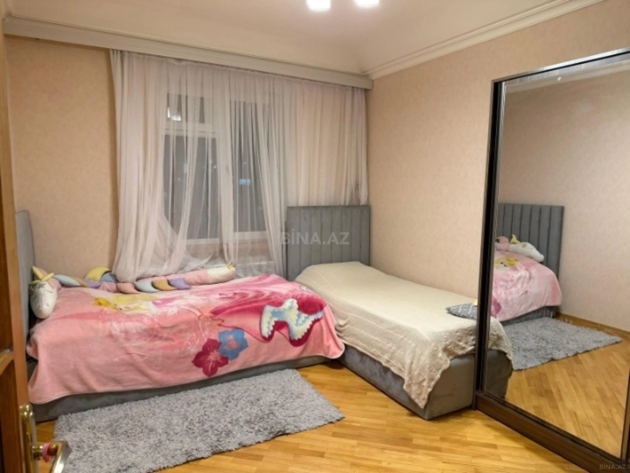 Satılır 3 otaqlı mənzil 90 m²
