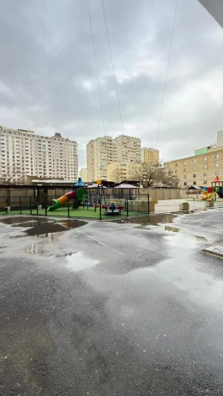 Kirayə verilir 2 otaqlı mənzil 98 m²