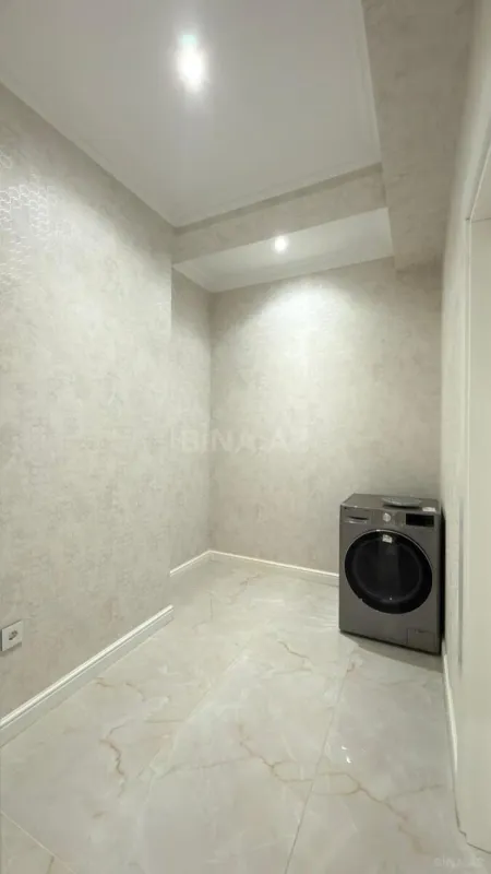 Kirayə verilir 2 otaqlı mənzil 98 m²