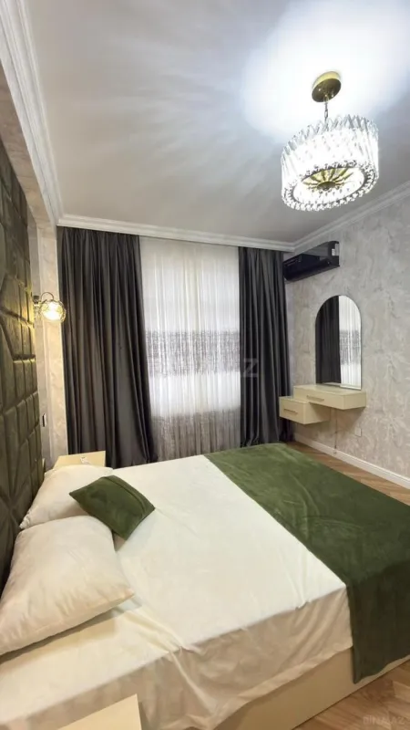 Kirayə verilir 2 otaqlı mənzil 98 m²