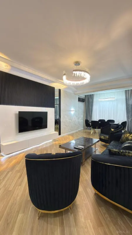 Kirayə verilir 2 otaqlı mənzil 98 m²