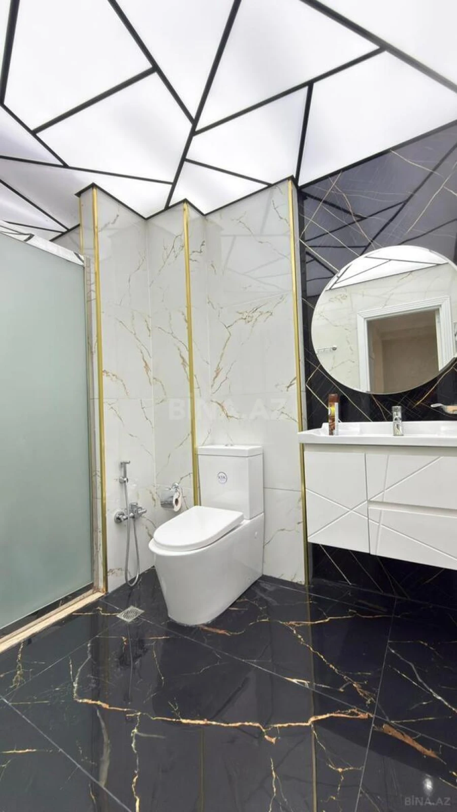 Kirayə verilir 2 otaqlı mənzil 98 m²