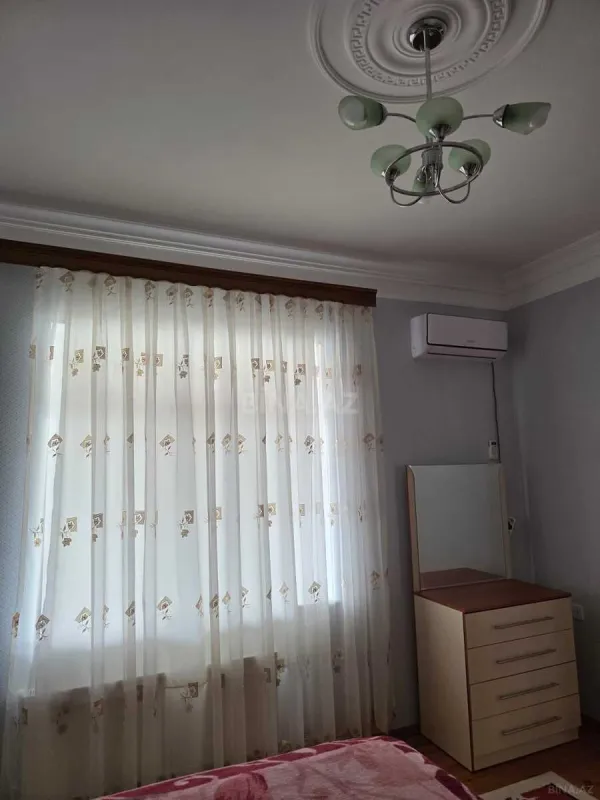 Kirayə verilir 5 otaqlı həyət evi 200 m²
