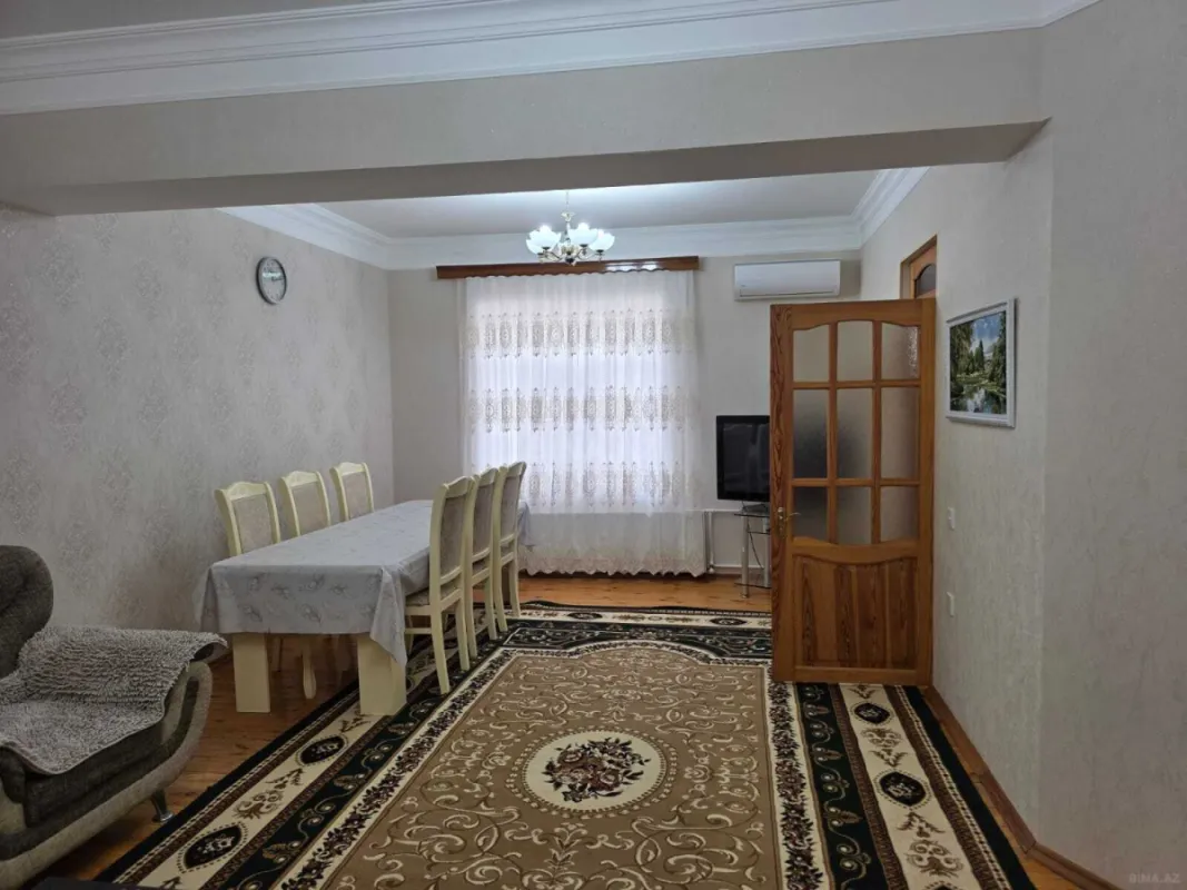 Kirayə verilir 5 otaqlı həyət evi 200 m²