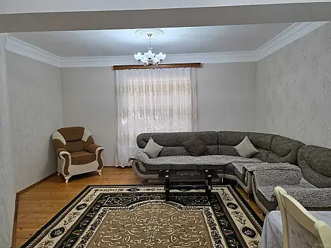 Kirayə verilir 5 otaqlı həyət evi 200 m²
