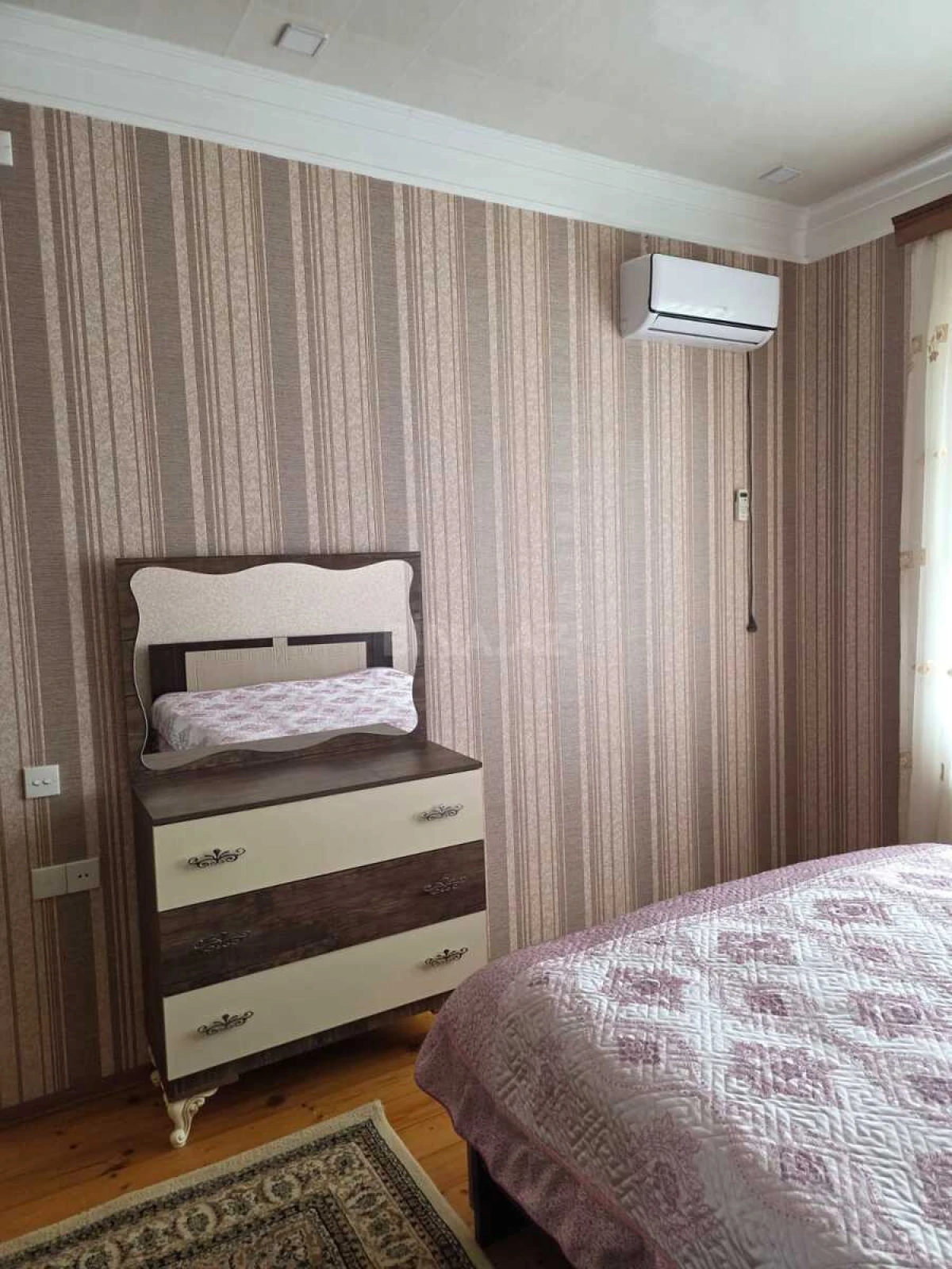 Kirayə verilir 5 otaqlı həyət evi 200 m²