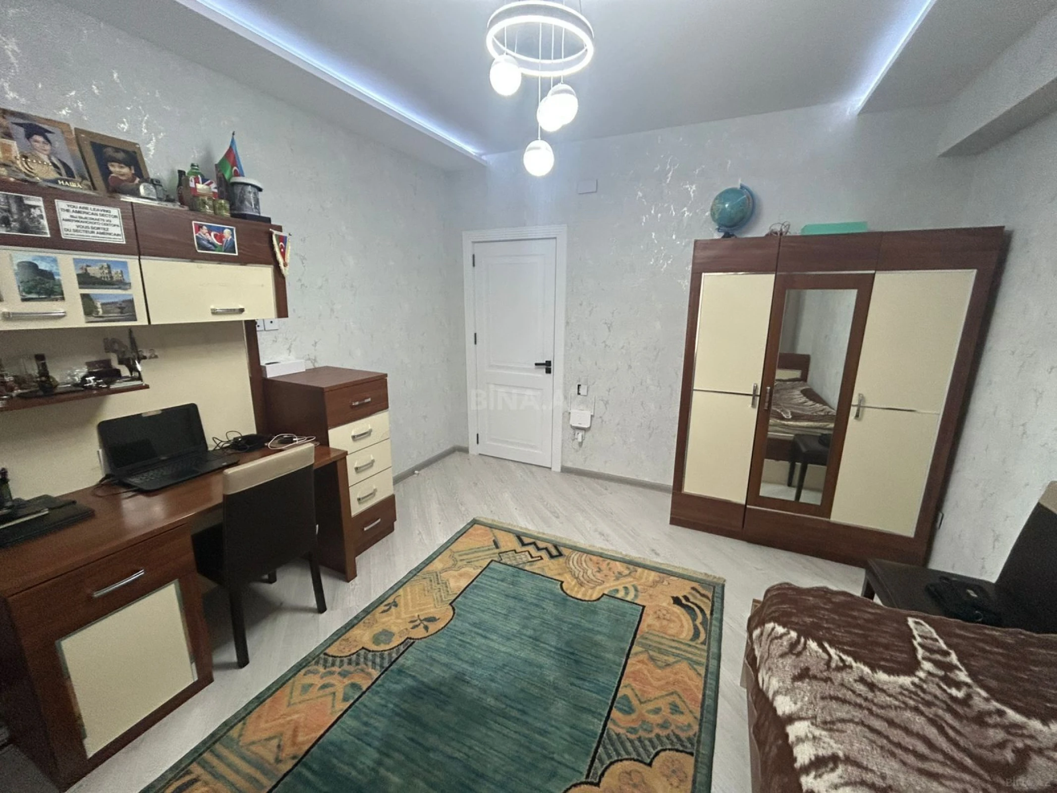 Satılır 3 otaqlı mənzil 112 m²