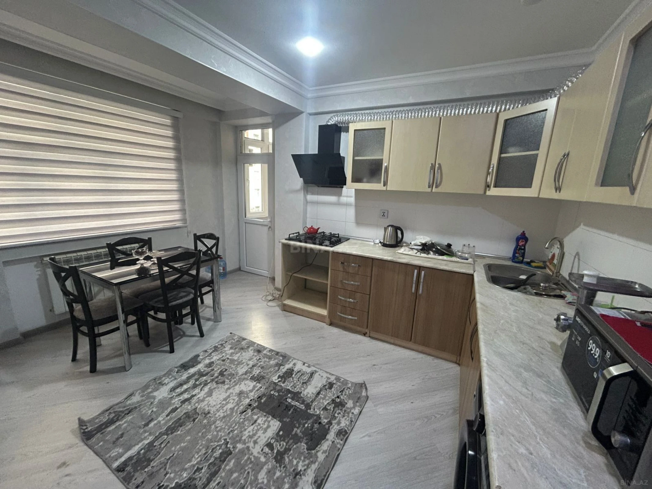 Satılır 3 otaqlı mənzil 112 m²
