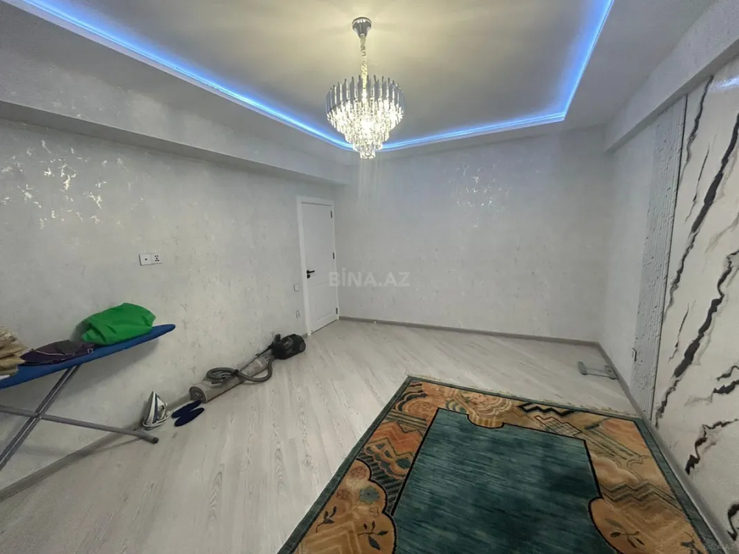 Satılır 3 otaqlı mənzil 112 m²