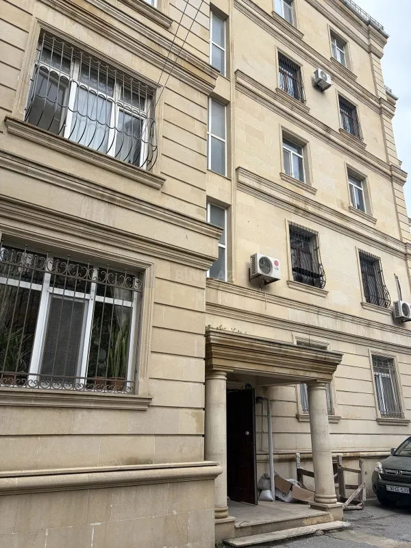 Kirayə verilir 2 otaqlı mənzil 50 m²