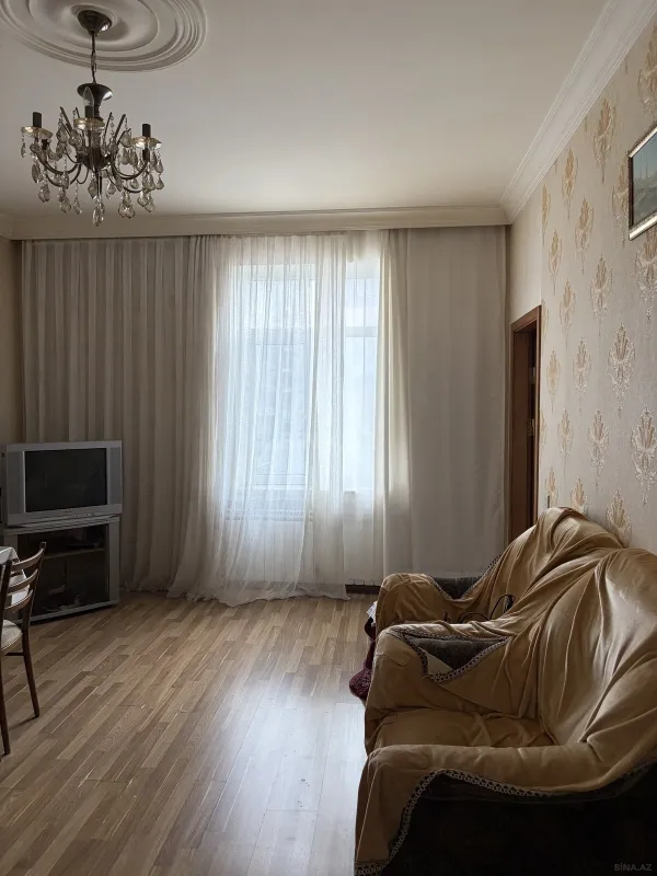 Kirayə verilir 2 otaqlı mənzil 50 m²