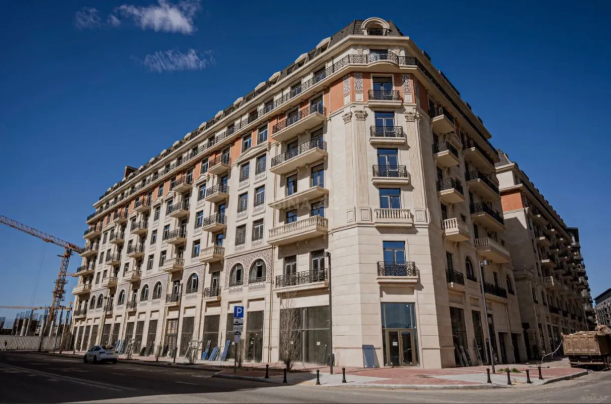 Satılır 3 otaqlı mənzil 129 m²