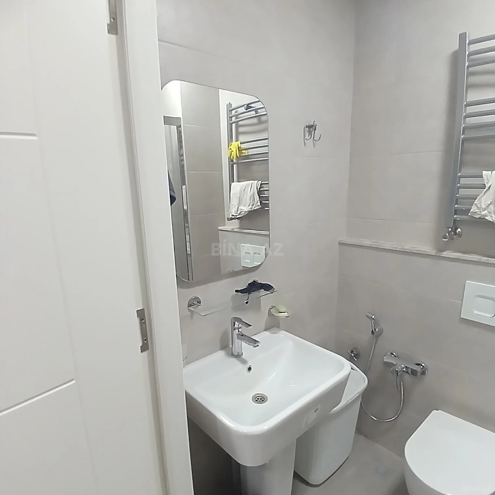 Kirayə verilir 2 otaqlı mənzil 65 m²
