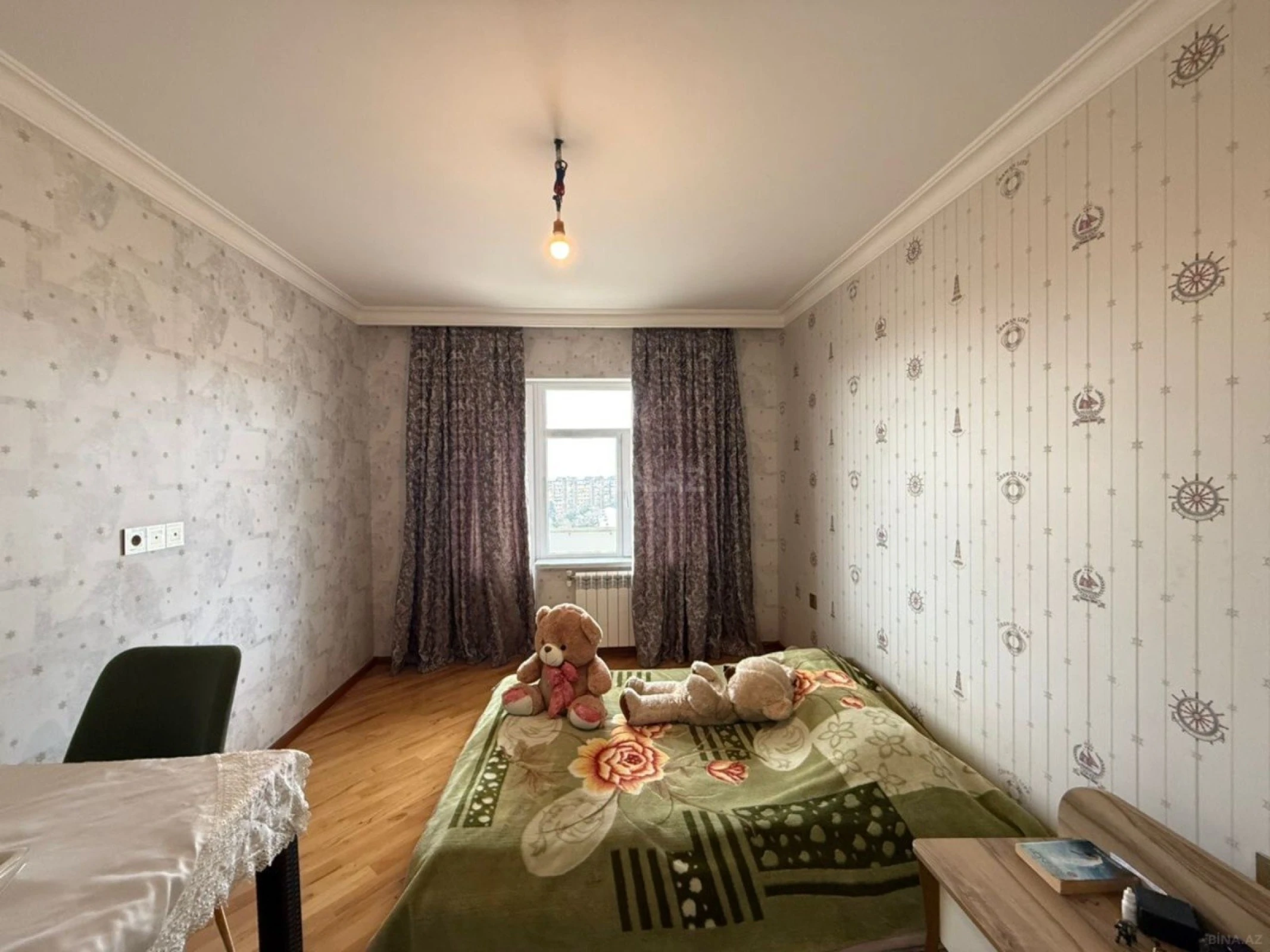 Satılır 5 otaqlı mənzil 120 m²