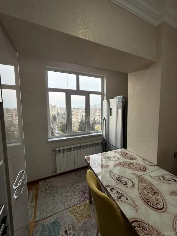 Satılır 5 otaqlı mənzil 120 m²