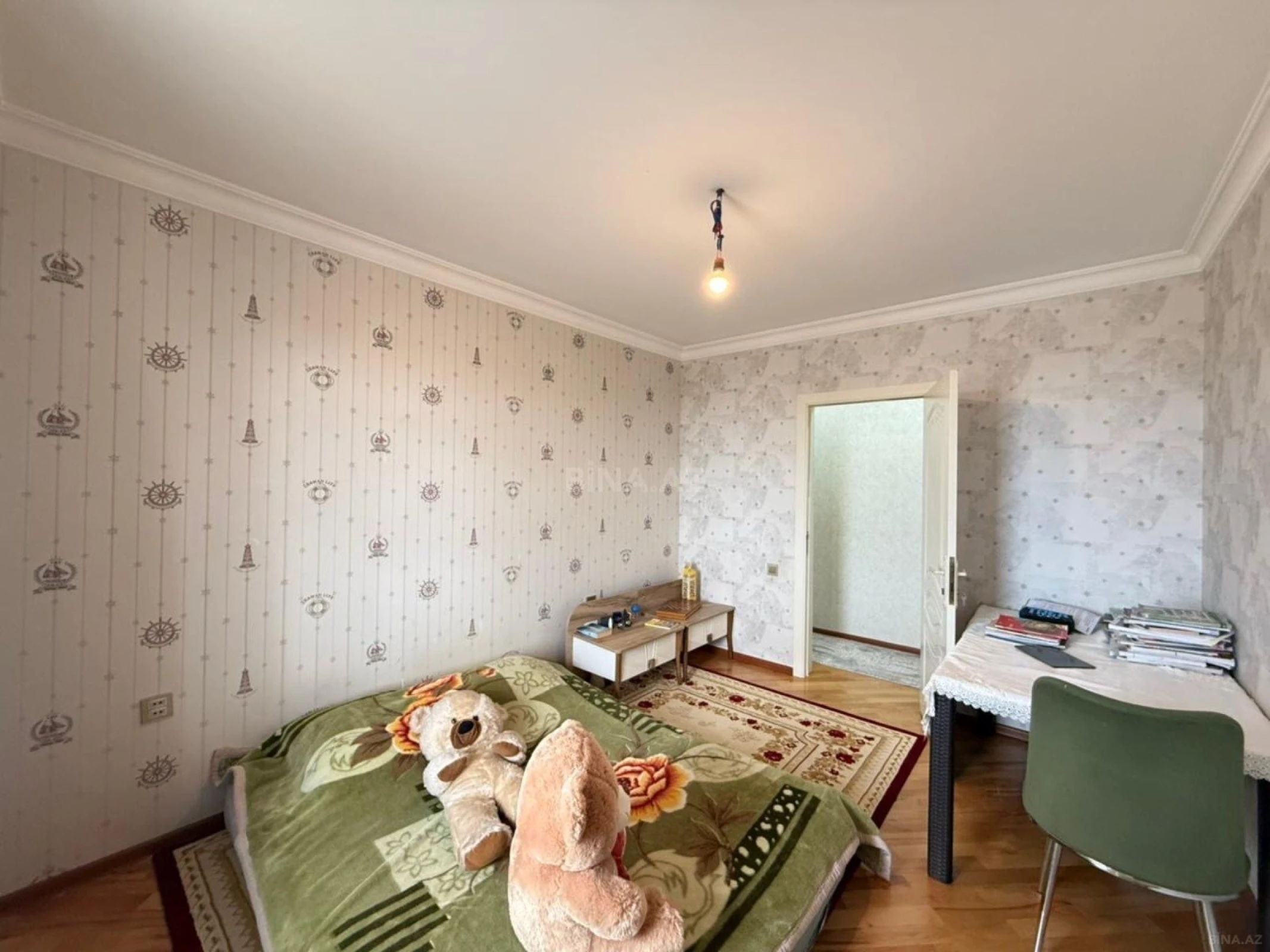 Satılır 5 otaqlı mənzil 120 m²