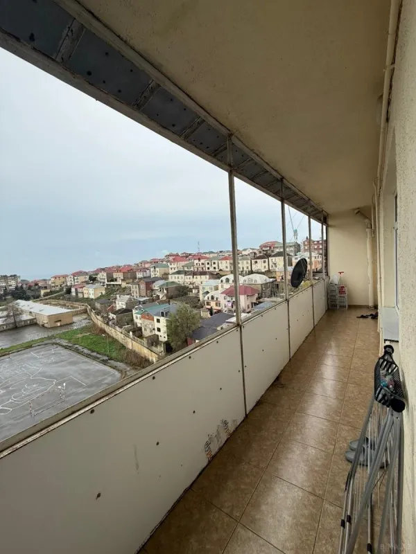 Satılır 5 otaqlı mənzil 120 m²