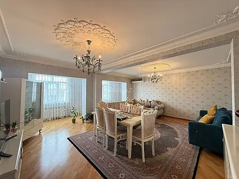 Satılır 5 otaqlı mənzil 120 m²