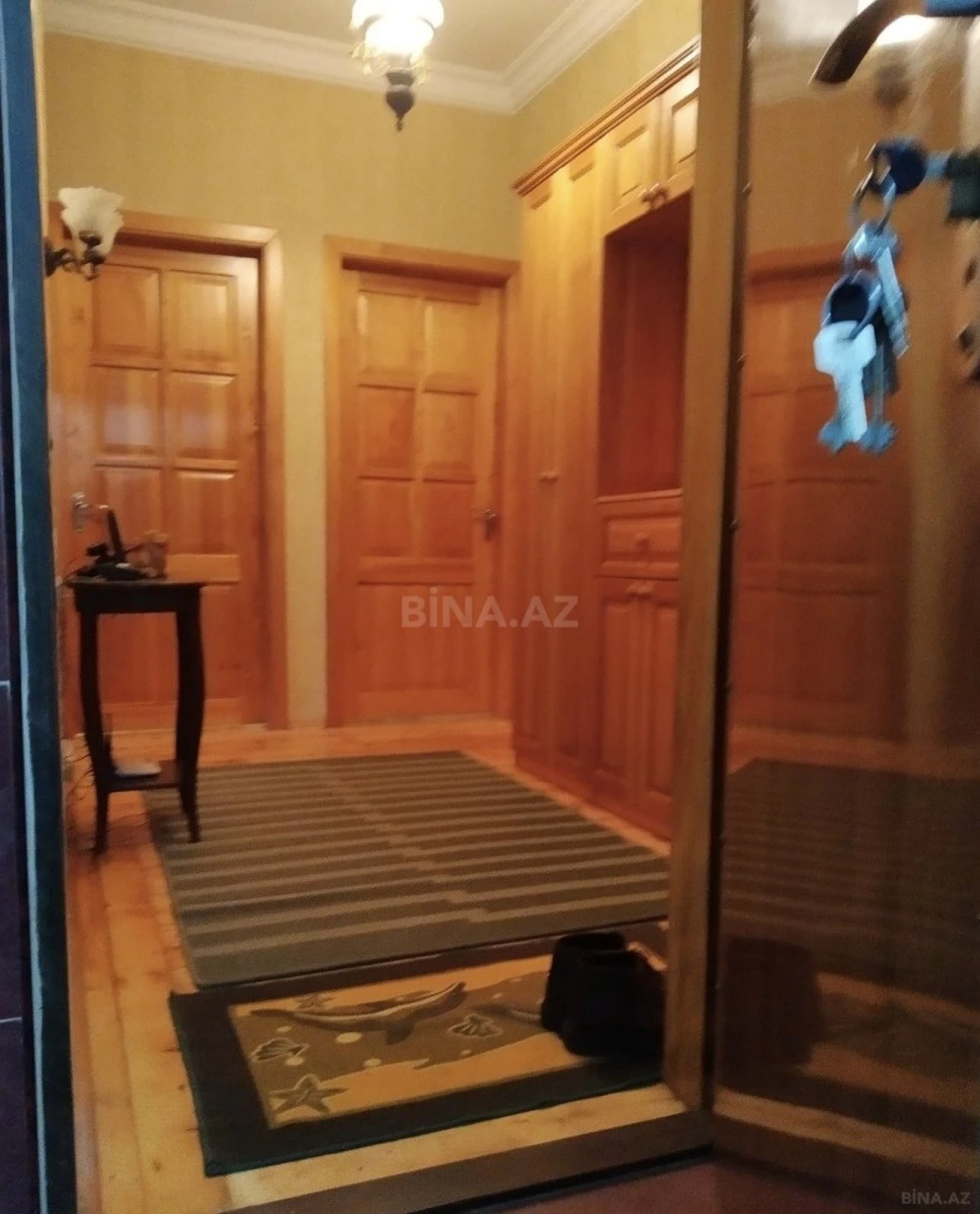 Satılır 4 otaqlı mənzil 123 m²