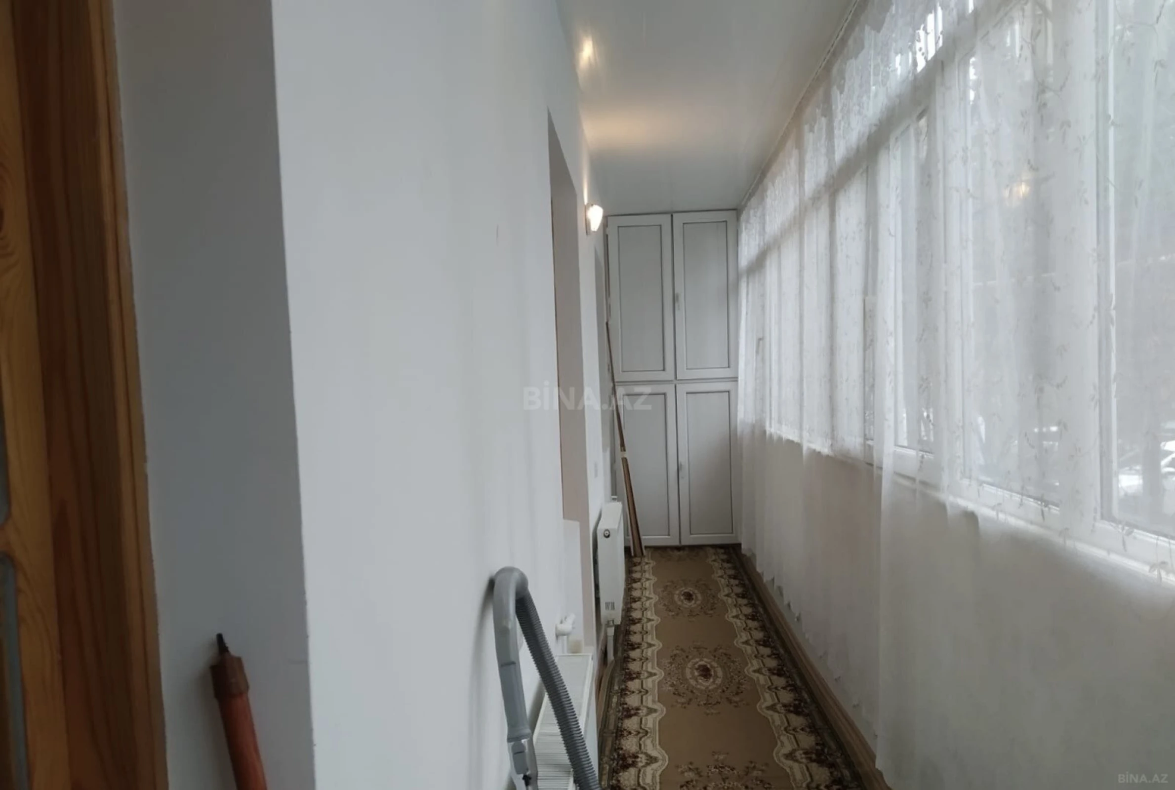 Satılır 4 otaqlı mənzil 123 m²