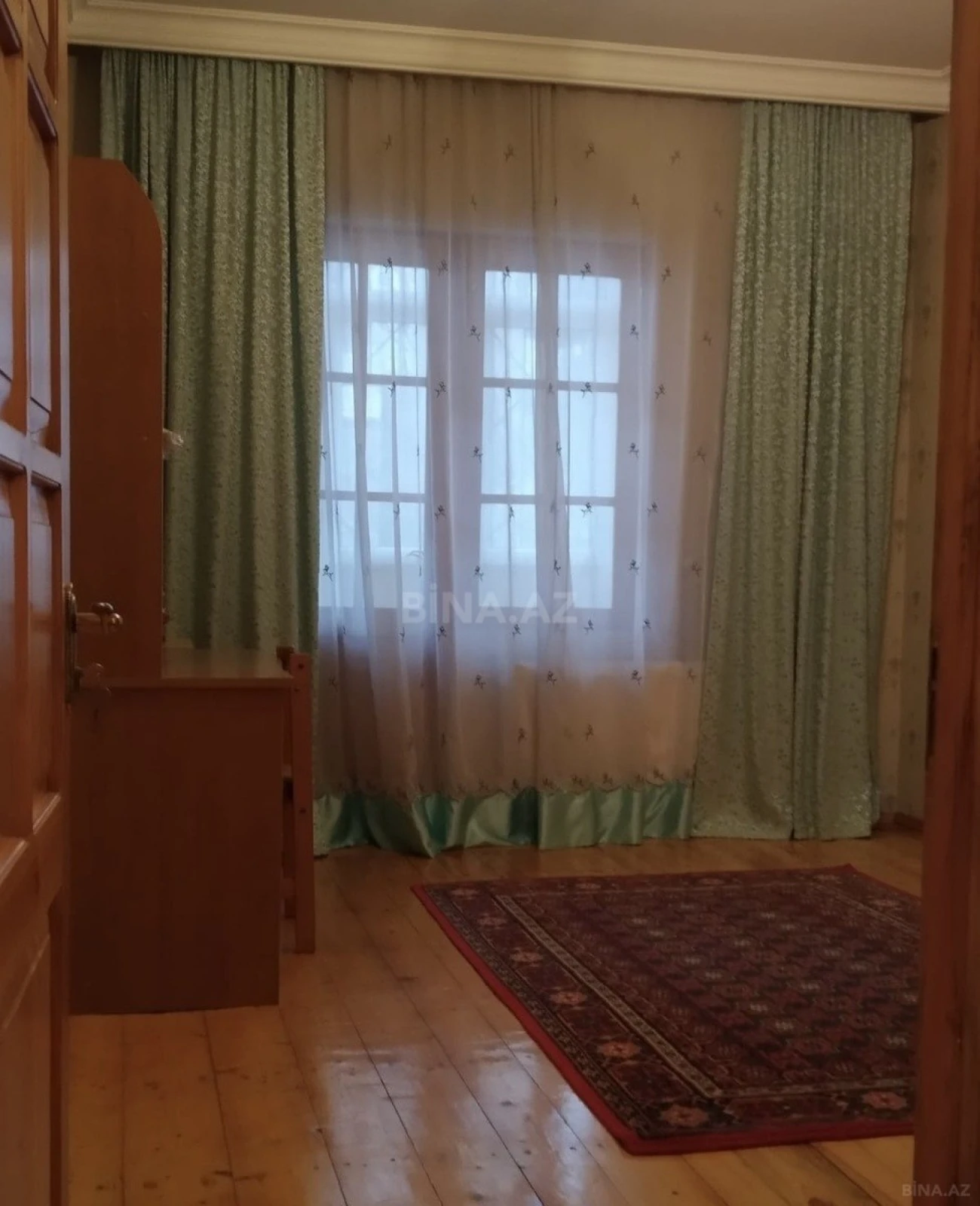 Satılır 4 otaqlı mənzil 123 m²