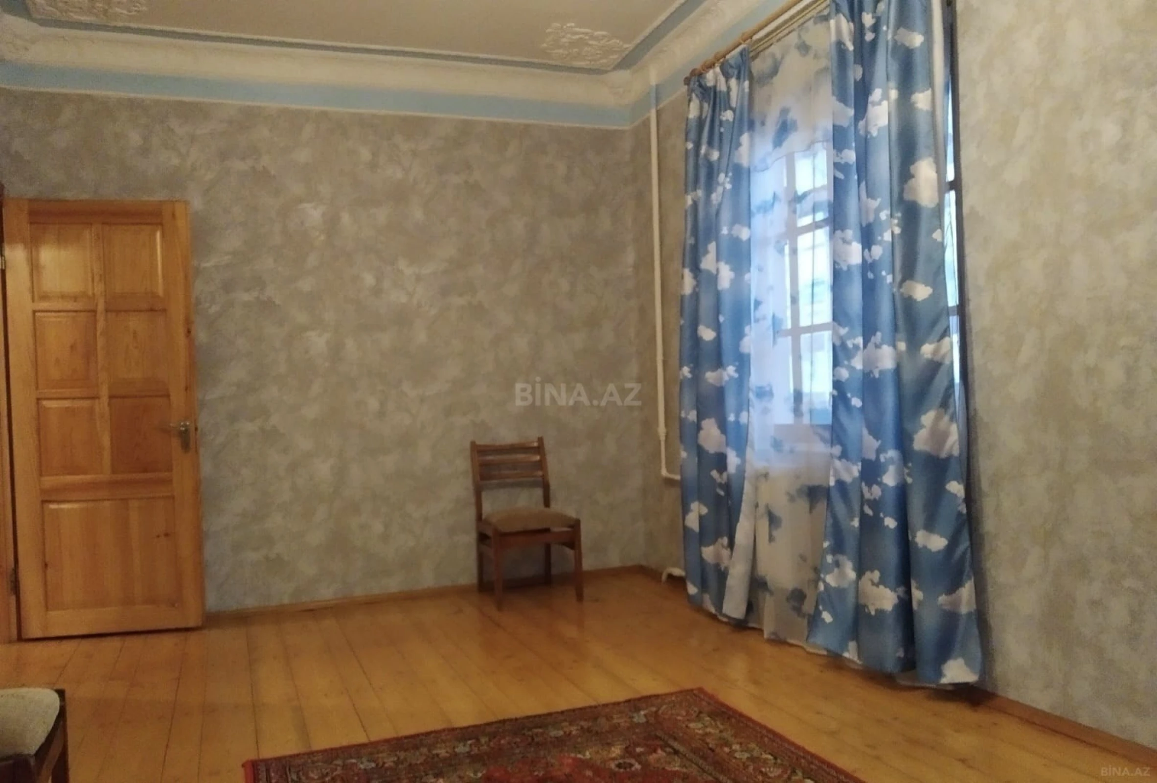 Satılır 4 otaqlı mənzil 123 m²