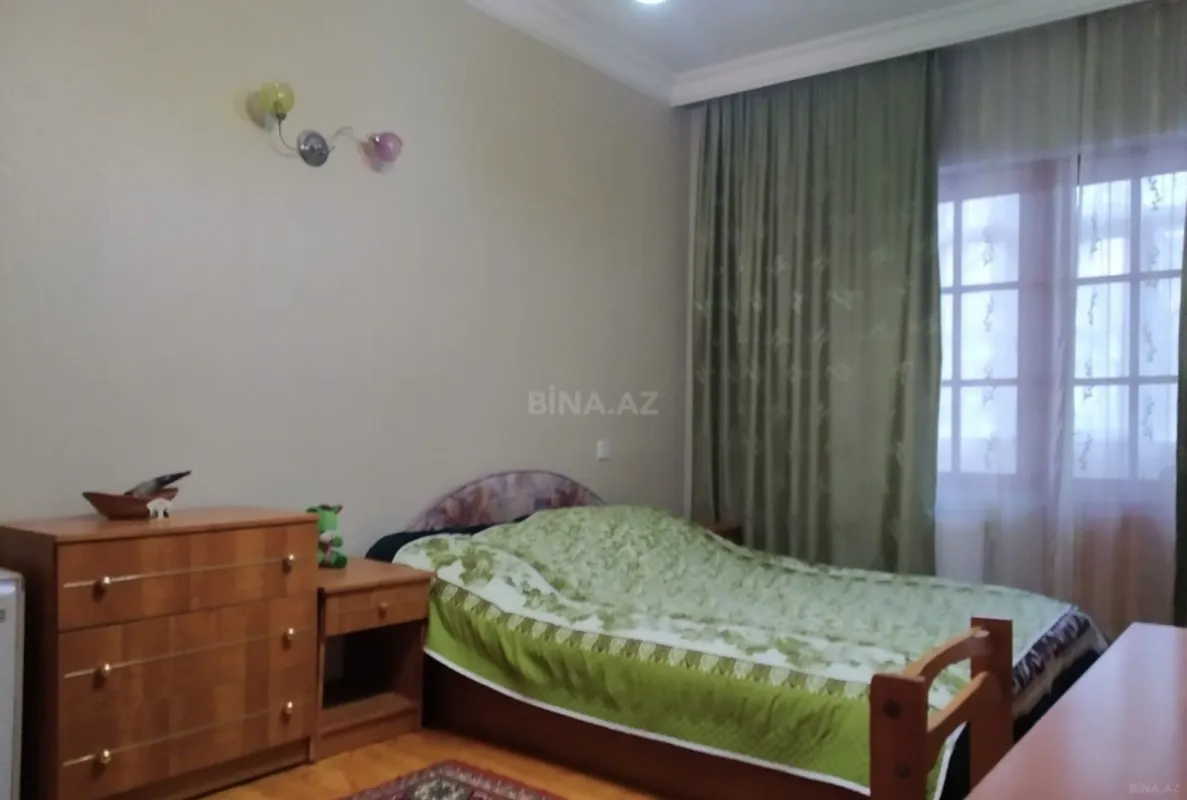 Satılır 4 otaqlı mənzil 123 m²