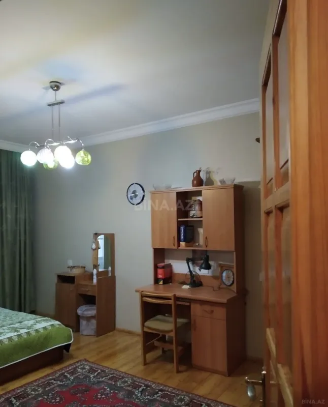 Satılır 4 otaqlı mənzil 123 m²