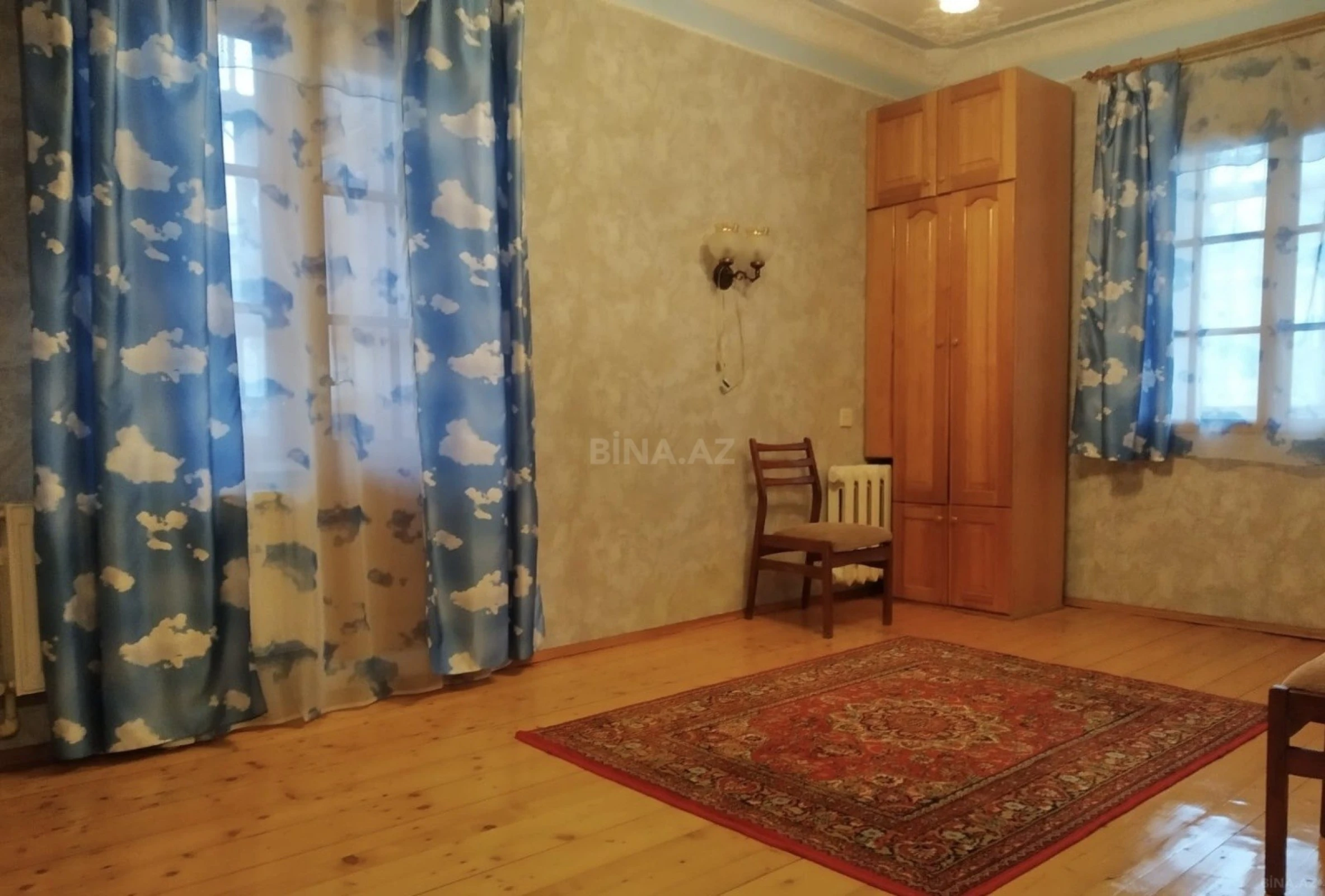 Satılır 4 otaqlı mənzil 123 m²