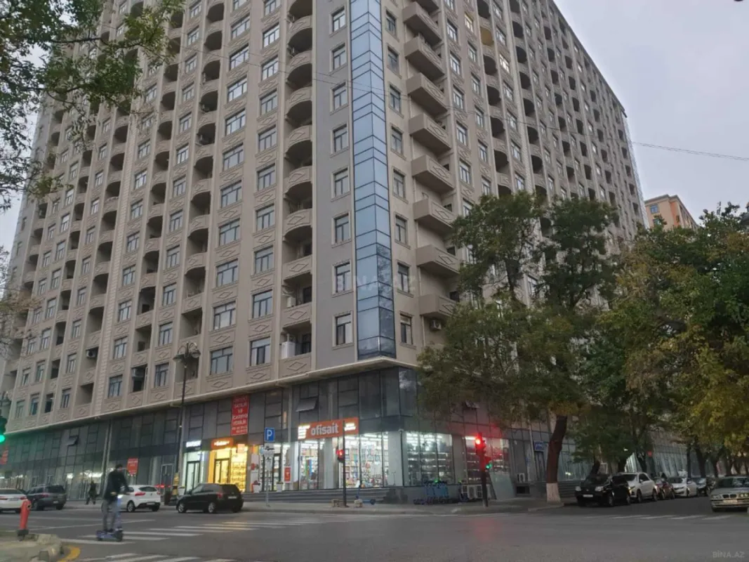 Kirayə verilir 3 otaqlı mənzil 150 m²