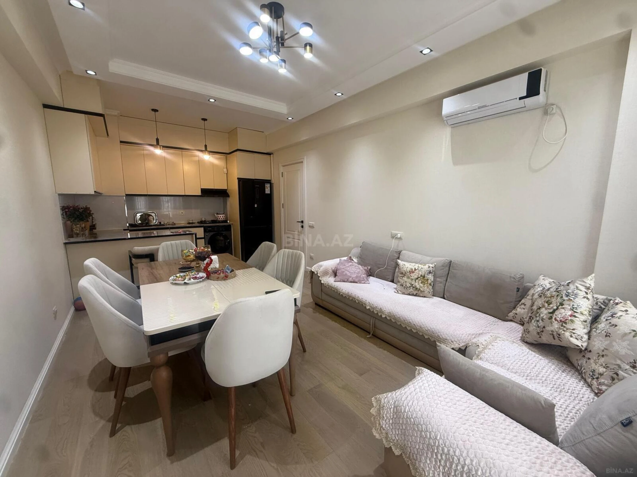 Satılır 2 otaqlı mənzil 48.4 m²