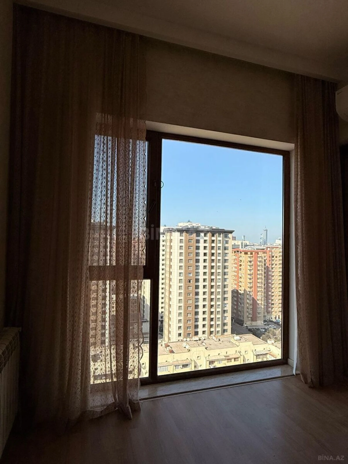 Kirayə verilir 3 otaqlı mənzil 147 m²